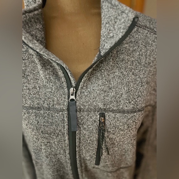 AHEAD USA PERFORMANCE ZIP FRONT MENS TOP, NEW W/ TAGS, CHARCOAL, SIZE L - Picture 2 of 3